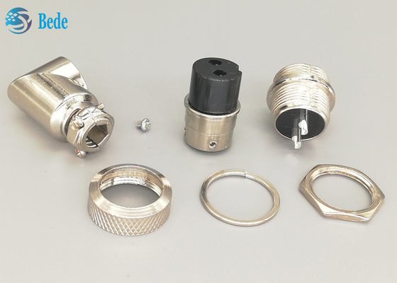 Saldatura materiale in lega di zinco maschio e femminile di GX16 2 Pin Aviation Connector Plug 90 Dehree