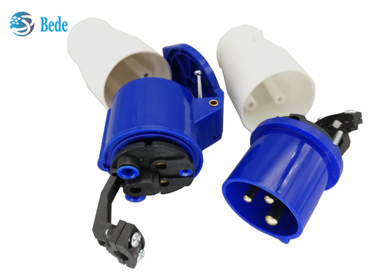 Tipo blu industriale dell'accoppiatore di colore 220-250V 16A della spina e dell'incavo P+N+E di monofase