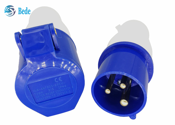 Tipo blu industriale dell'accoppiatore di colore 220-250V 16A della spina e dell'incavo P+N+E di monofase